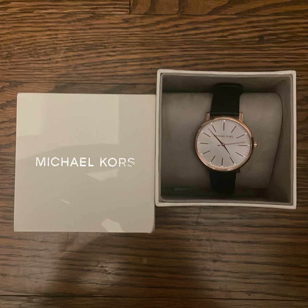 Michael kors leather watch